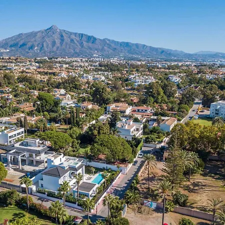 Villa In Cortijo Blanco San Pedro De Alcantara Marbella